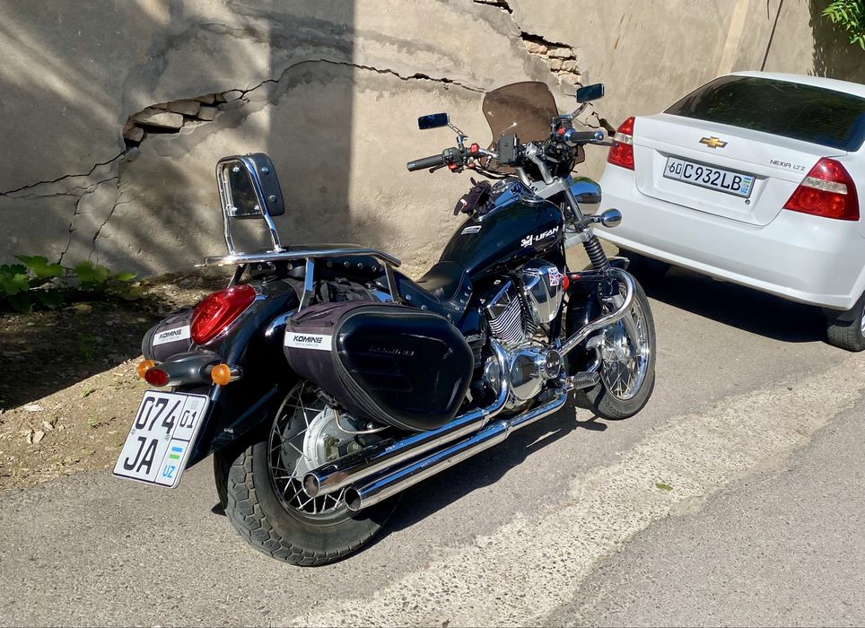 Продам мотоцикл Lifan LF250-B