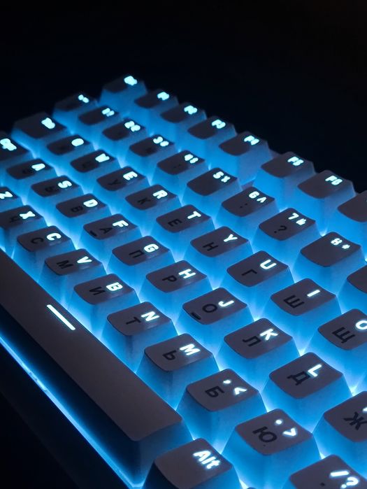 Продам клавиатуру ajazz ak820