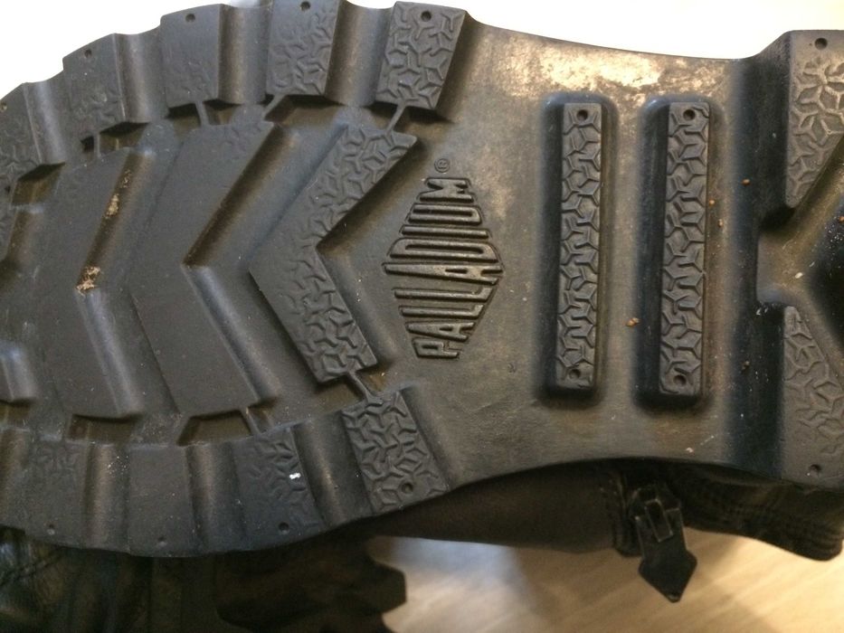 Черни боти,кубинки Palladium,естественна кожа.