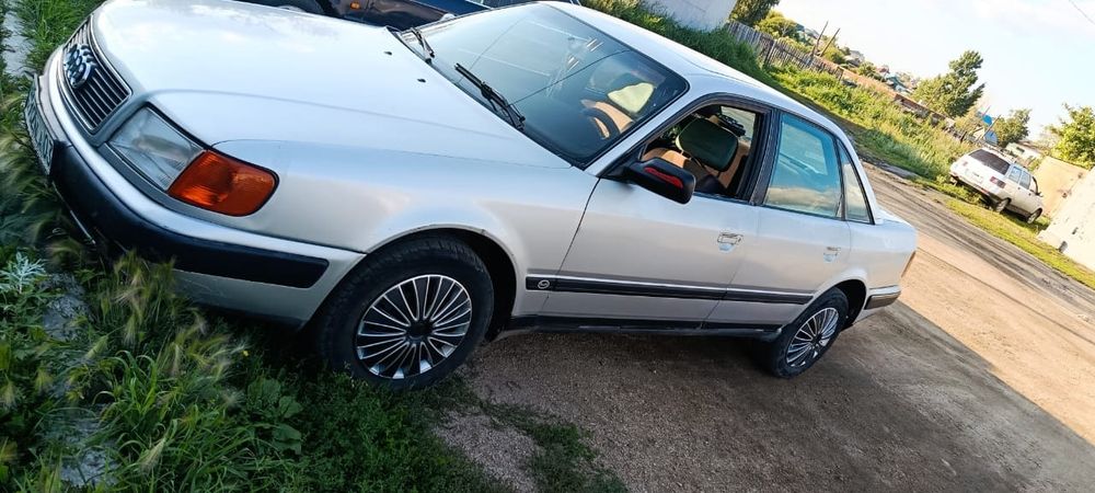Продам ауди 100 с4