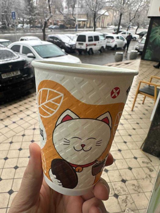 Стаканы , одноразовые бумажные