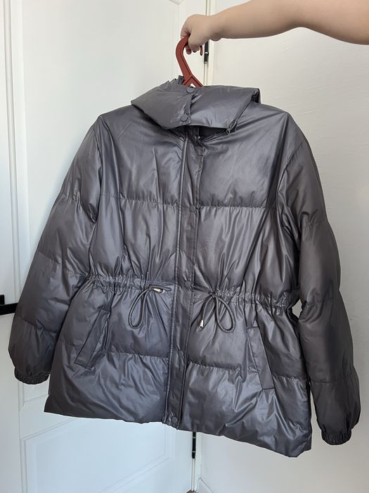 Продам куртку на весну осень