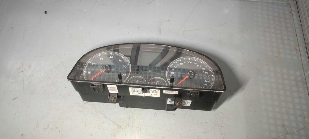 Ceas bord vw touran 1t1 cod 1T0920874