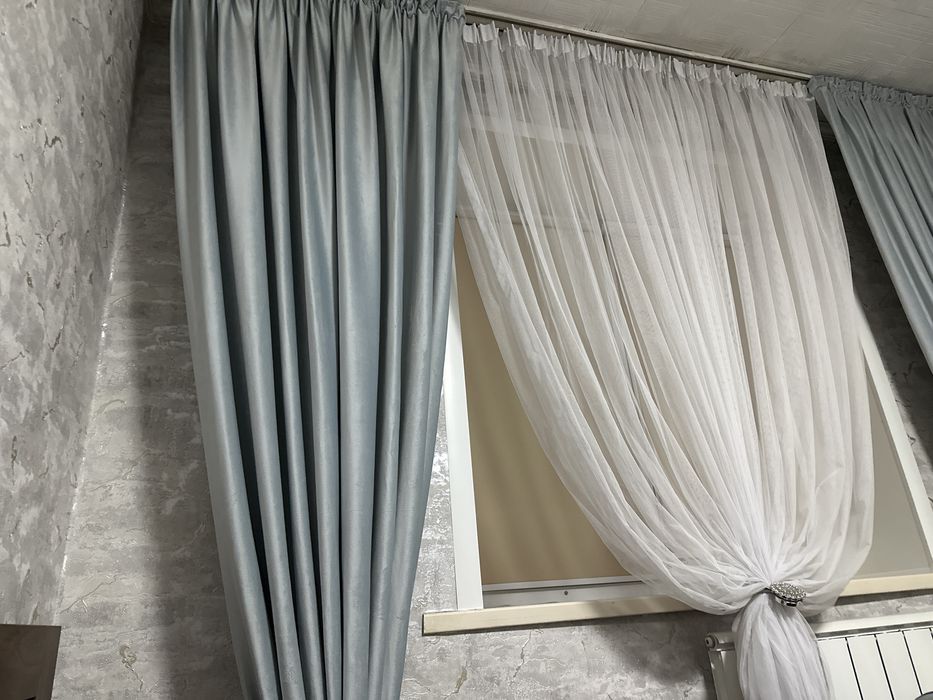 Продам штору в отличном состоянии