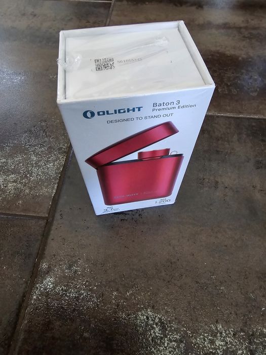 Lanterna Olight Baton 3 PREMIUM