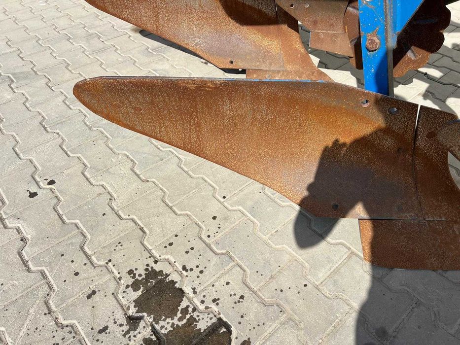 Плуг Rabe Werk – 3 бразди (тела), обръщателен, хидравличен (мин. 100 к.с.)