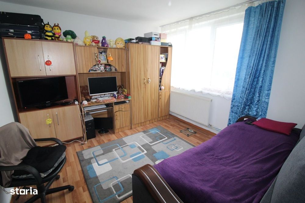 Vând apartament 2 camere în Hunedoara, zona Micro3-Profi, 45mp...