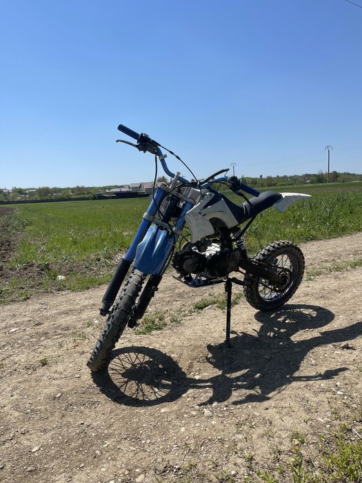 Vand cros 125cc.