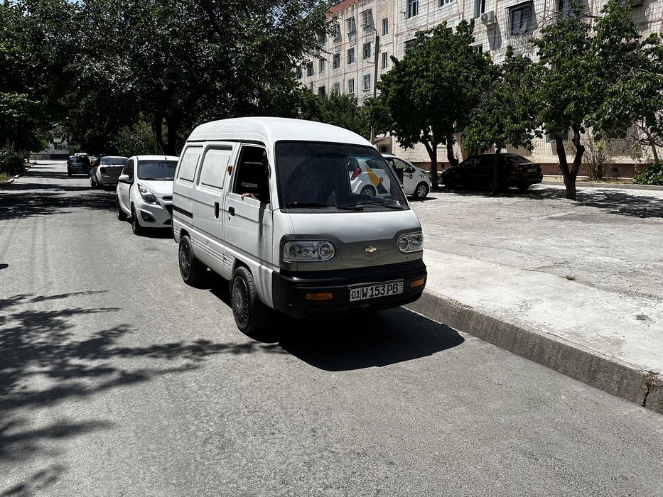 Damas Van Ideal srochni