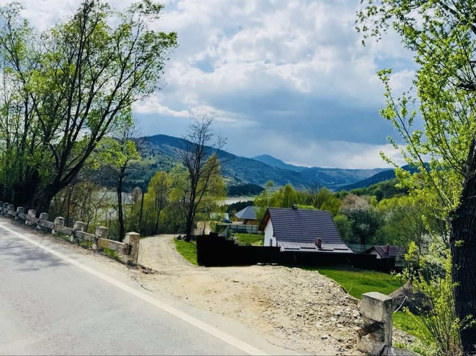 Teren Hangu - Bicaz, intravilan, acces drum principal DN, plan drept