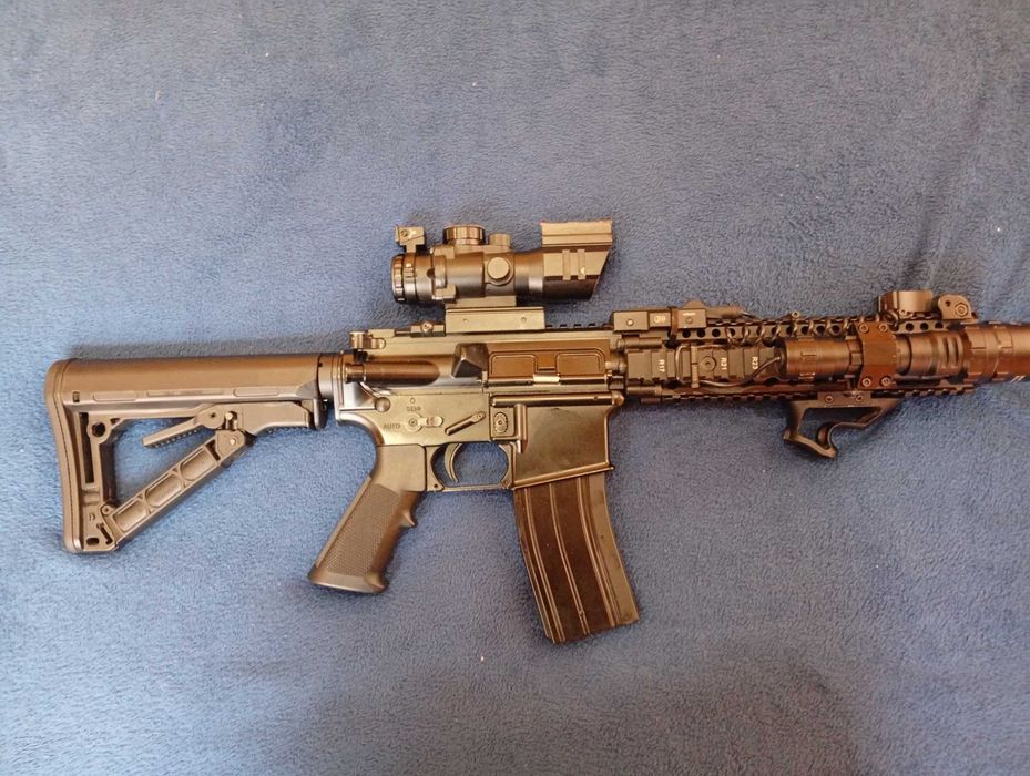 Airsoft M4 GBB Daniel Defense + Glock 17 Gen 5 GBBb