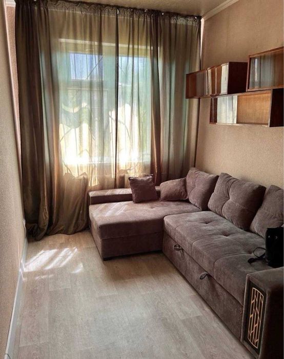 Чиланзар 2 кв 2 комнатная Торговый Центр