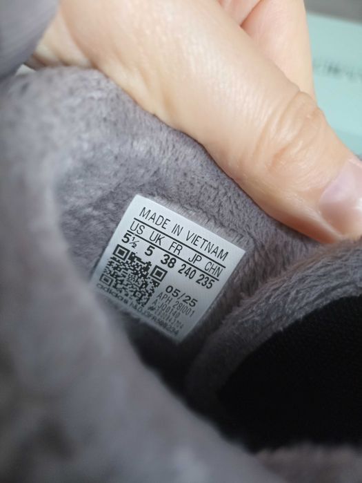 Оригинальные ботинки Adidas