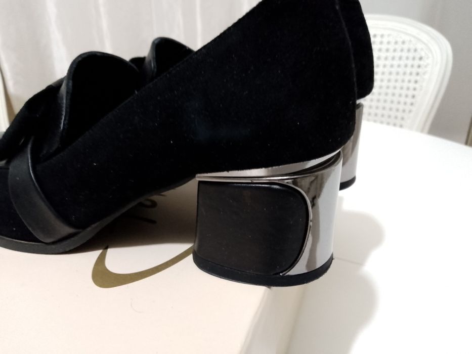 Дамски обувки от естествена кожа номер 37