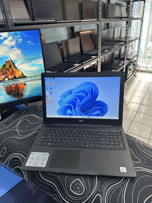 Dell Core i5-1035G1 ОЗУ-16Гб ССД-256ГБ емкость 71% на крышке вмятина
