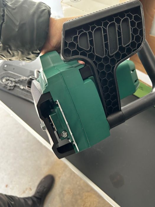 Нова електрическа резачка за дърва 2000W