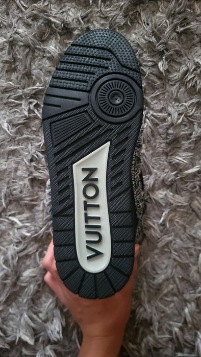 Lv Skate cu diamante