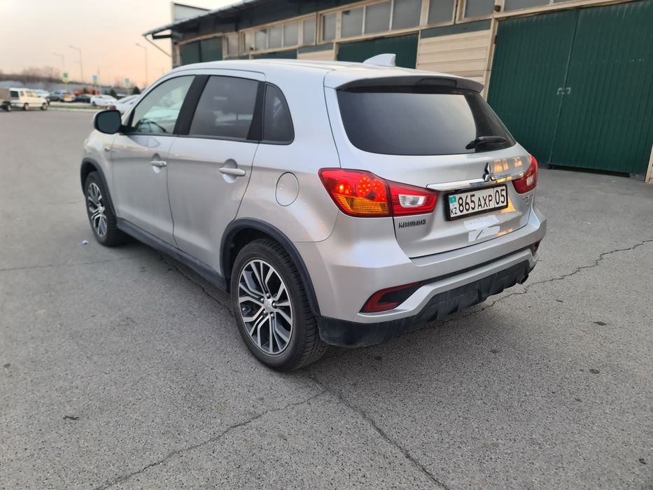 Машина сатылады . жағдайы жақсы .