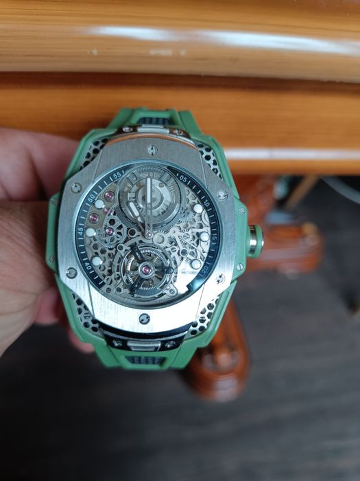 Часовник Hublot Big Bang Tourbillon Samuel Ross.