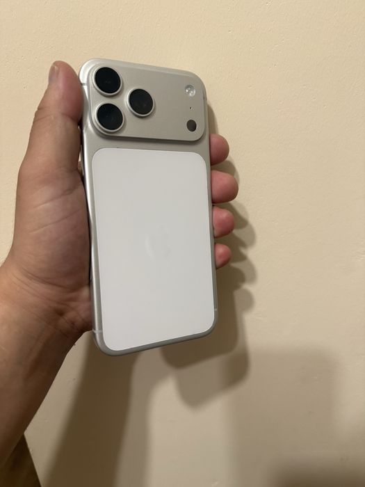 17 Pro Max Срочно продам