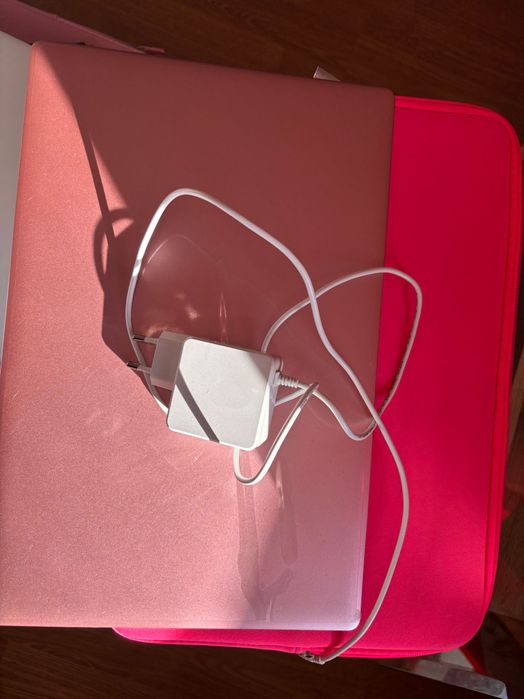 Лаптоп 15.6” Intel Celeron N5095 | 12GB RAM Windows 11 Pro Fingerprint