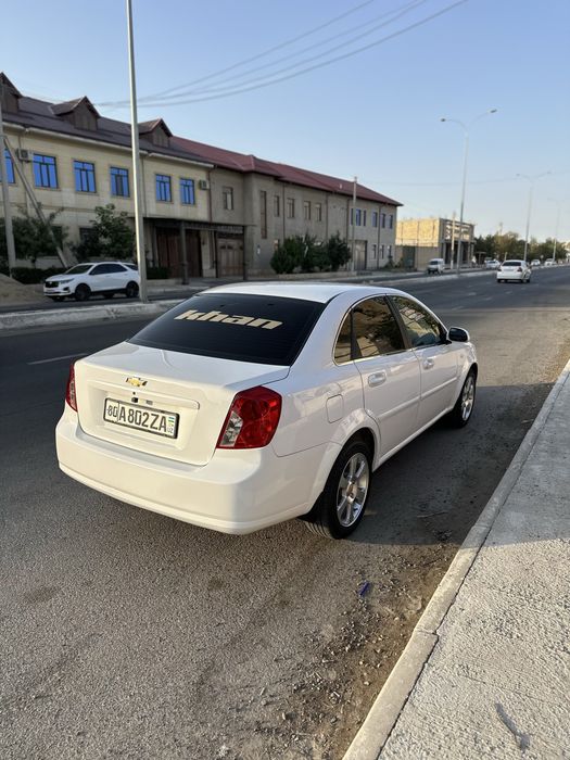 Chevrolet Lacetti / Gentra 2010 — 2
