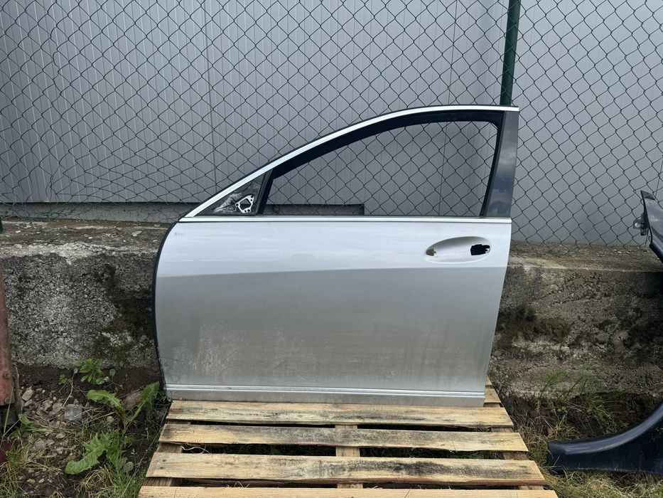 Предна лява врата за Mercedes S320 W221