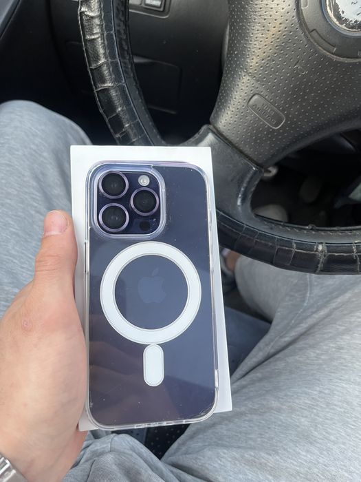 Срочно продам айфон 14Про