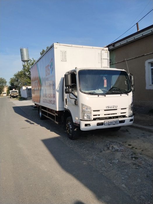 Isuzu sotiladi hammasi zavatiskoy senji 2013 yil ishlap chiqarilgan...