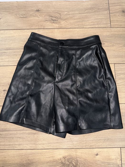 Кожаные шорты черные