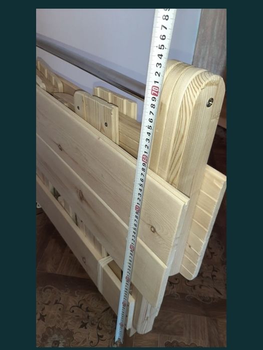 Стол и стулья