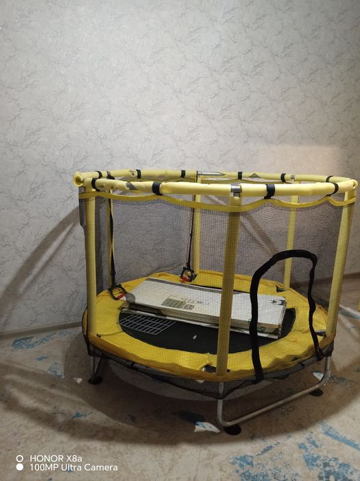 Продам батут  в отл состояний