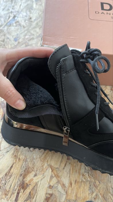 Зимние ботинки почти новые