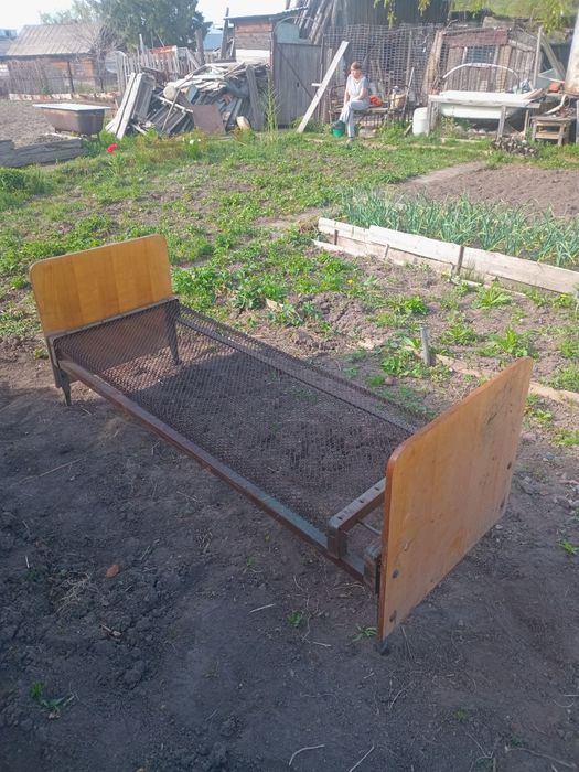 Продам кровать односпальные