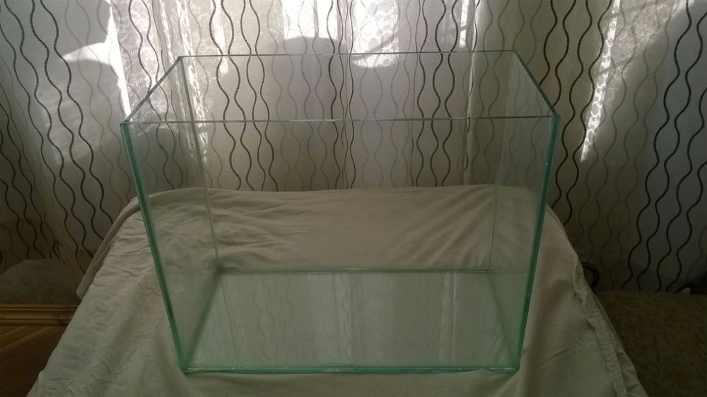 Стъклен аквариум.