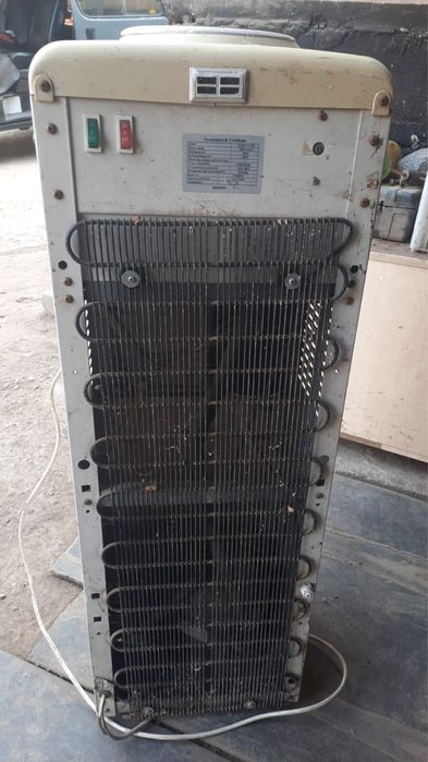 Кулер для питья воды