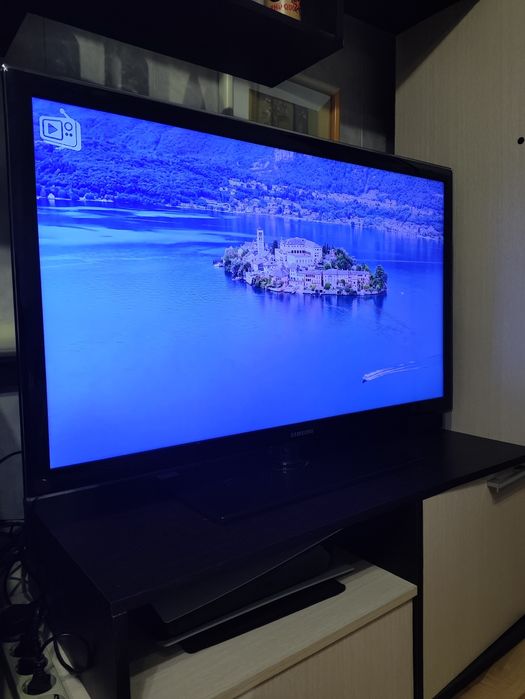 Телевизор Samsung 102см