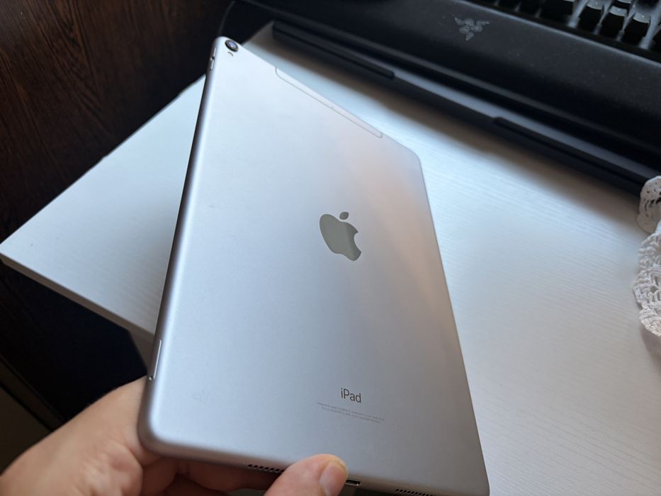 Като нов Apple iPad Pro 10.5” 256GB Wi-Fi + Cellular (SIM карта)