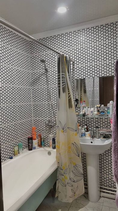 Продаётся на Карасу-1 3ком