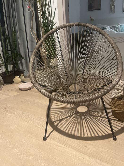 Scaun terasa sau interior, stare perfecta