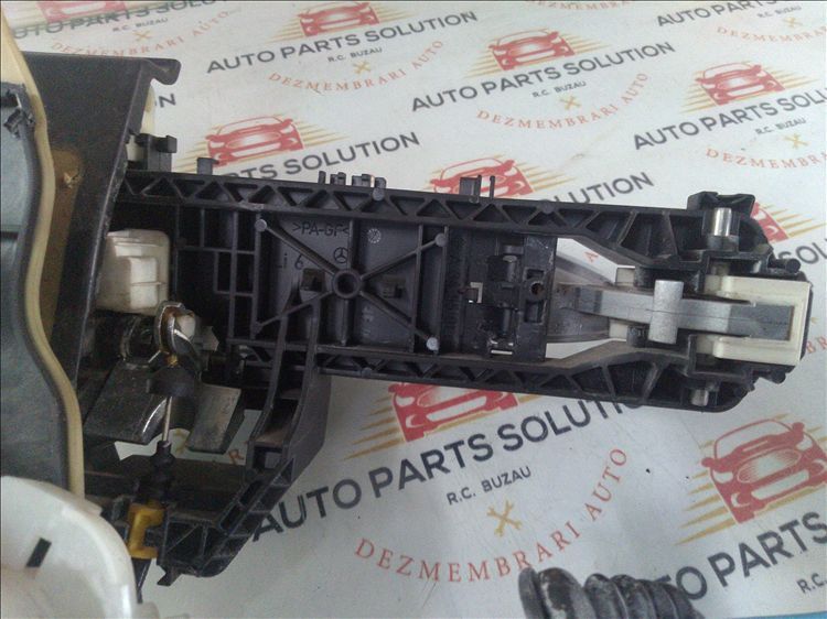 contramaner usa stanga fata mercedes e class an fabr.2011