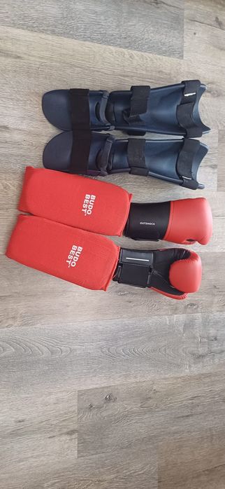De vînzare minusi box și tibiere