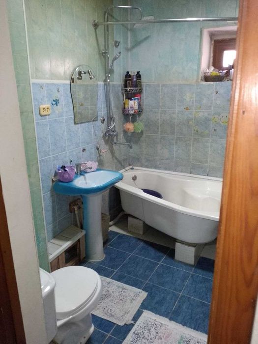 Продаётся 2х комн квартира на 1 этаже Ор-р  Мелодия Мезон Маркет