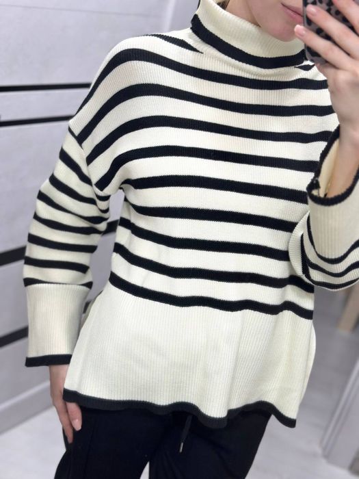 Продам свитеры и футболки