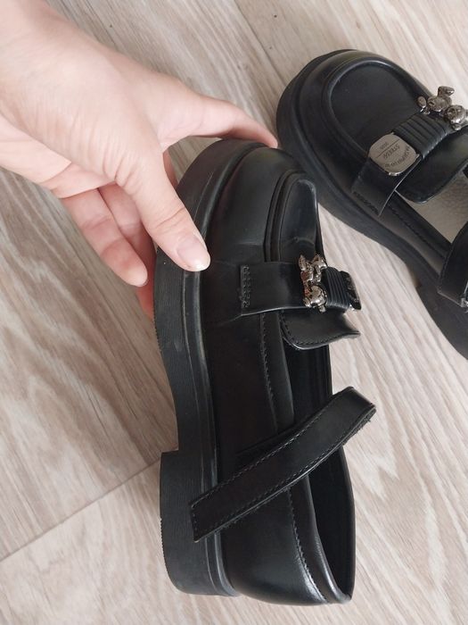 Школьные туфли 33р