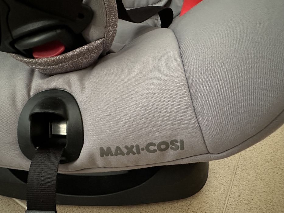детско столче за кола Maxi Cosi Titan Nomad Grey 9-36кг