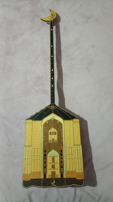 Домбыра сатылады.