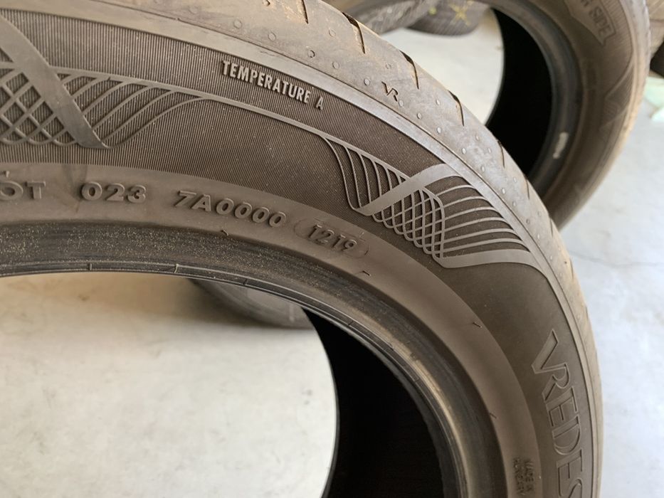 2anv vara 235/55/17 Vredestein