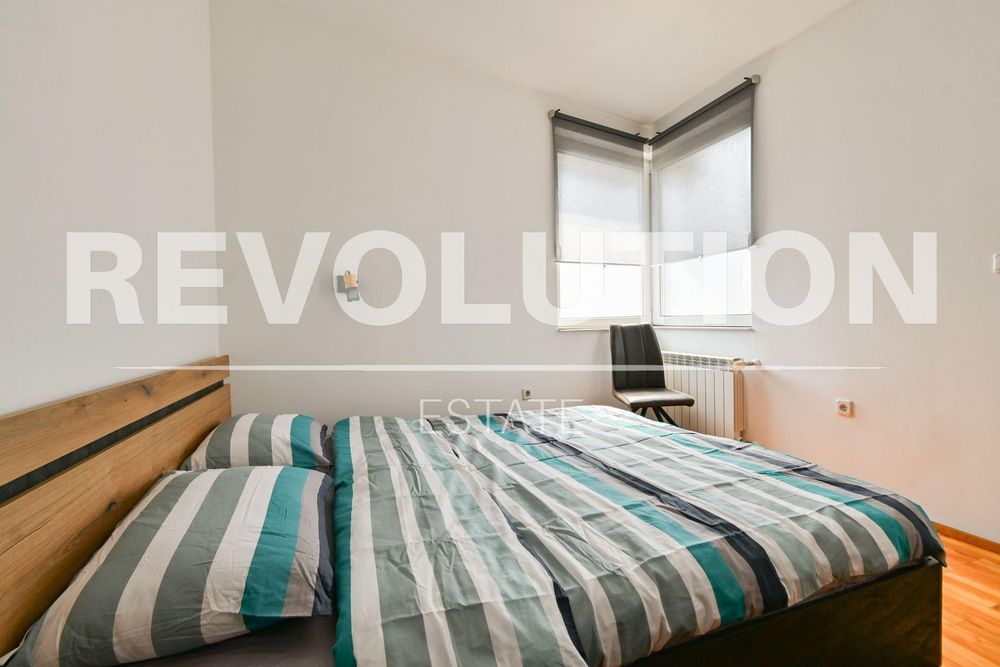 Тристаен апартамент в ж.к. Дианабад.