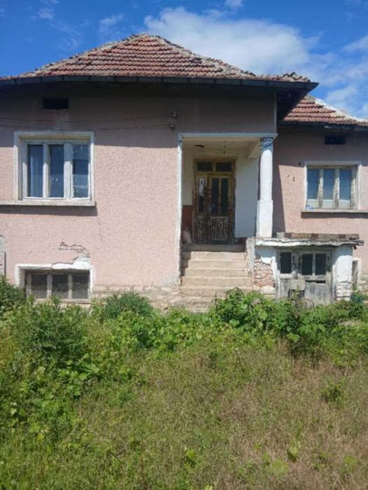 Продавам къща в село Малорад област Враца